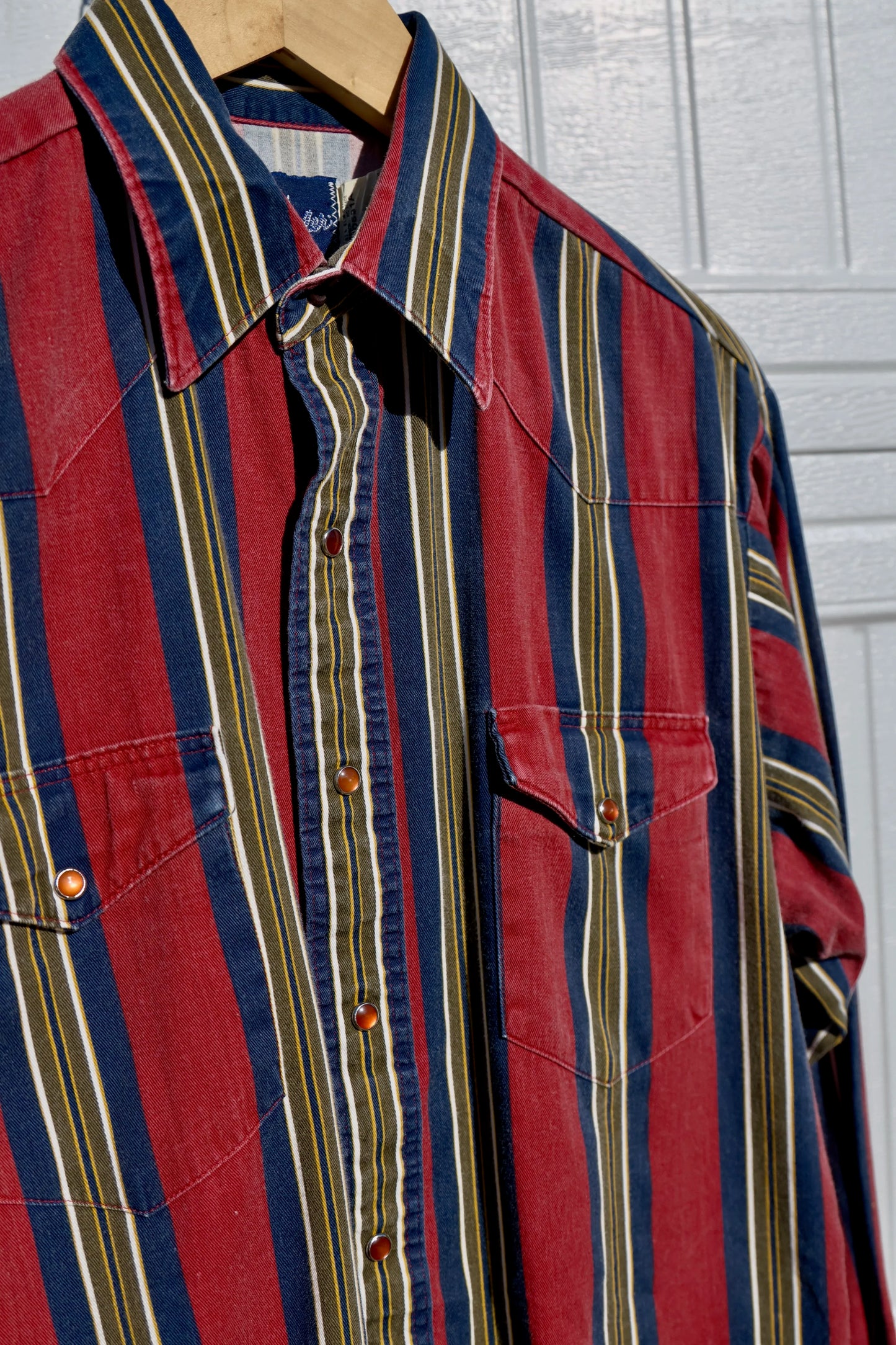 Vintage Wrangler Striped Pearl Snap Shirt – Men's Medium