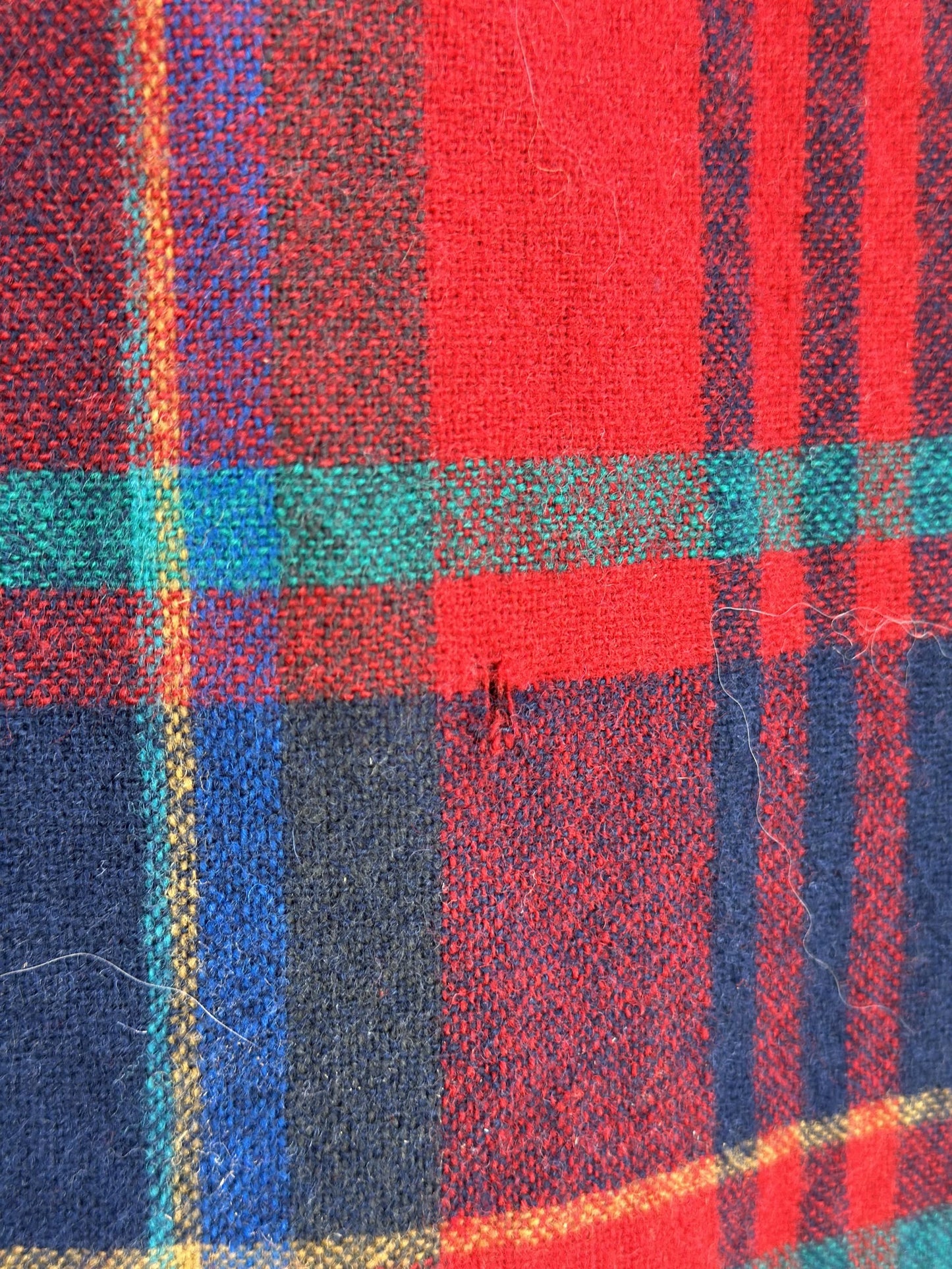 Vintage Pendleton Women’s Red & Blue Plaid Quilted Wool Flannel Shirt – Made in USA