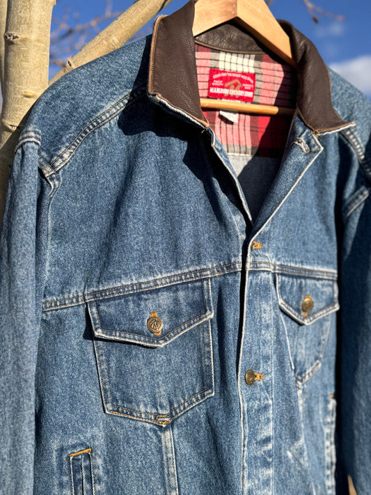 Vintage 90s Marlboro Country Store Denim Trucker Jacket — Leather Collar (Large)
