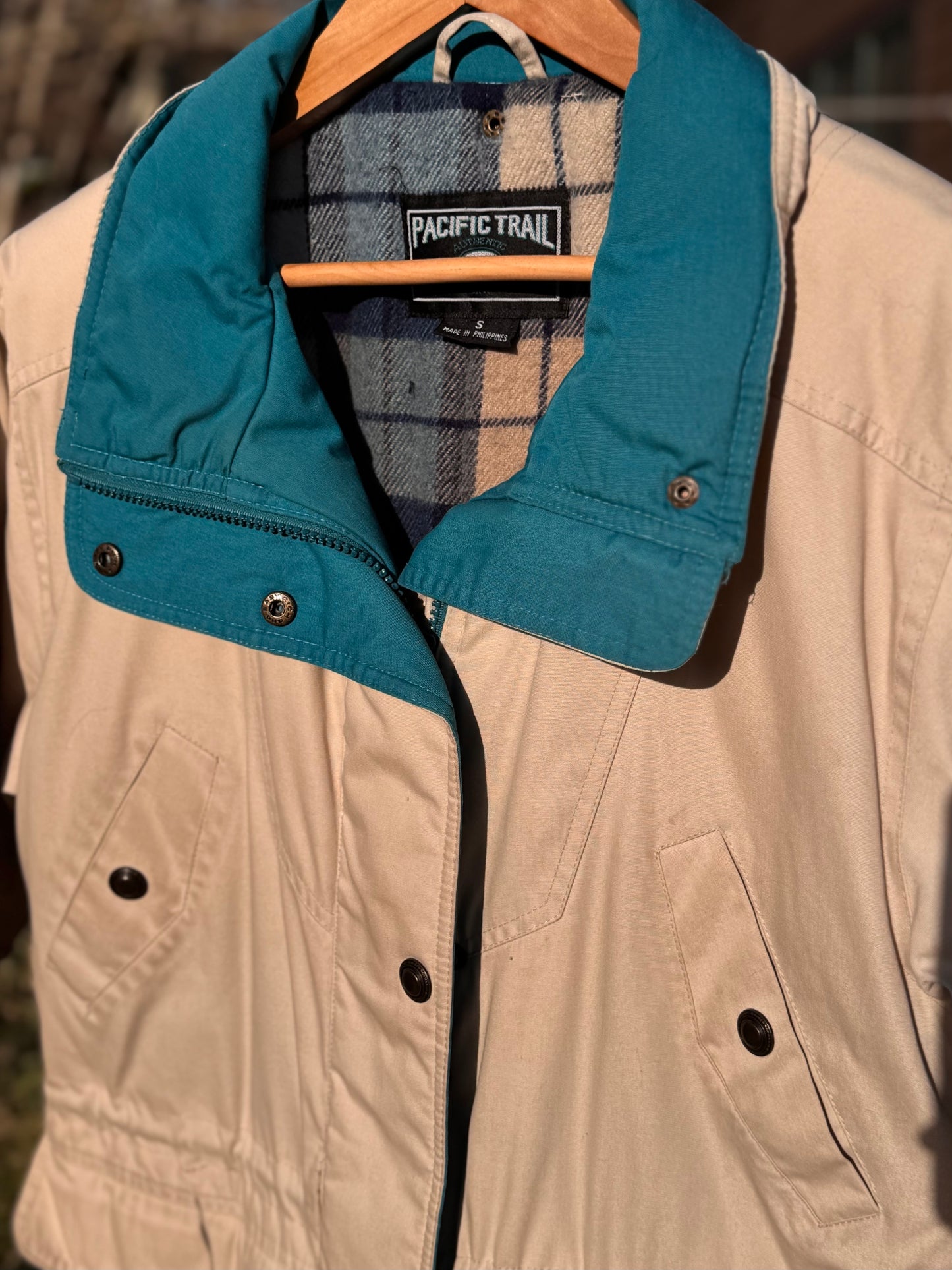 Vintage Pacific Trail Spring Outdoor Jacket — Tan with Plaid Fleece Lining (S)