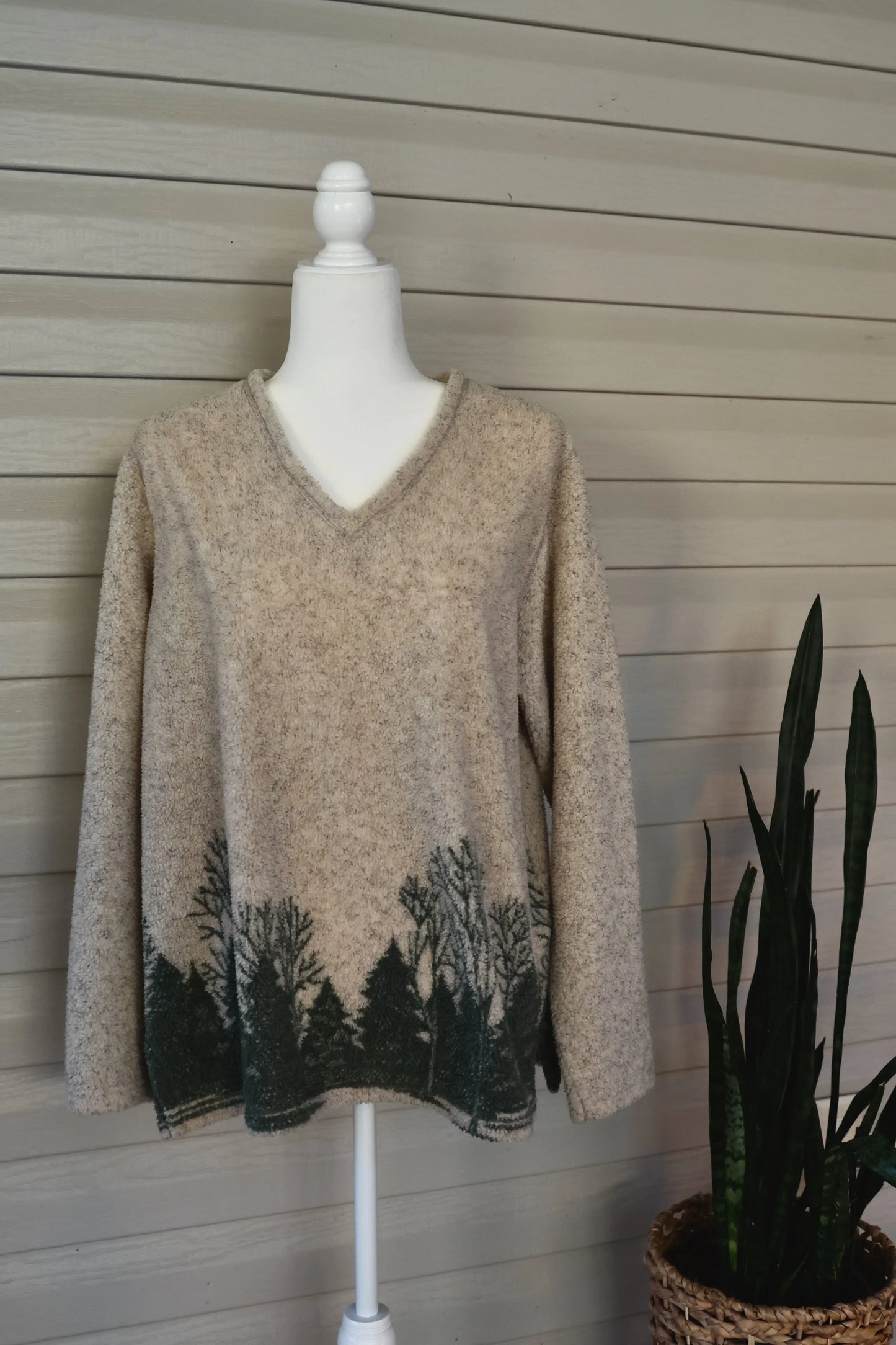 Vintage St. John’s Bay Women’s Large Cream Sherpa V-Neck Pullover