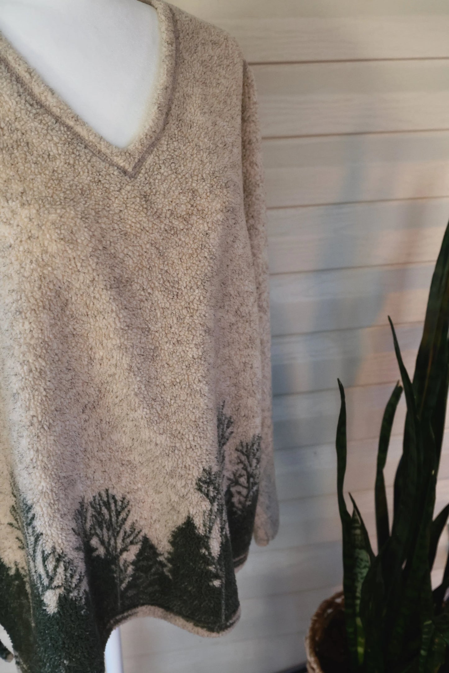 Vintage St. John’s Bay Women’s Large Cream Sherpa V-Neck Pullover