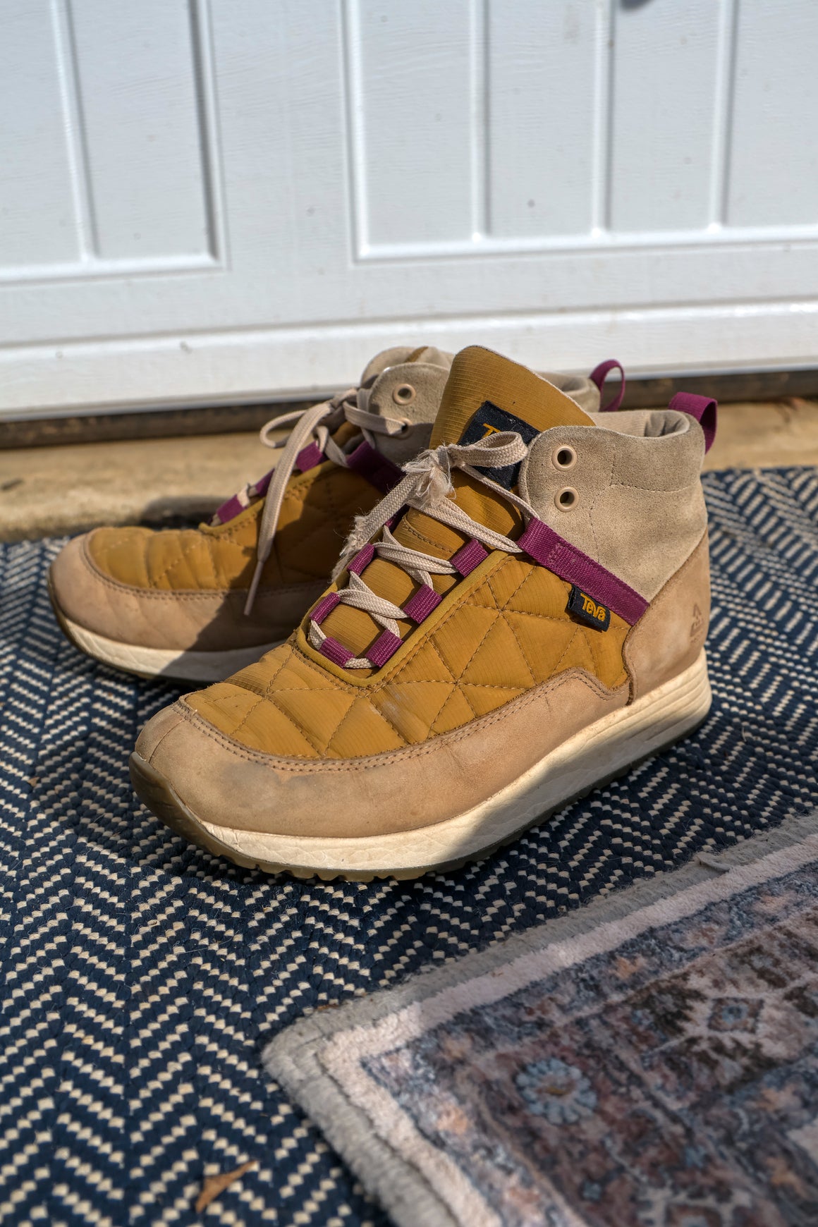Teva ReEmber Mid Quilted Boots – Mustard Tan (Women’s 7.5)