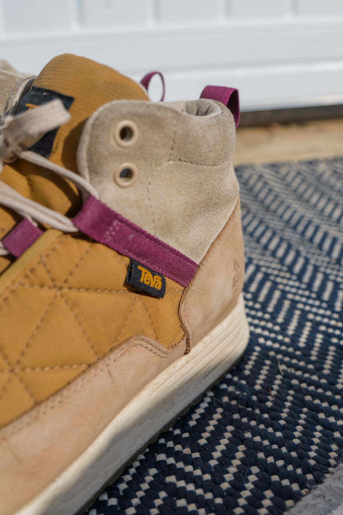 Teva ReEmber Mid Quilted Boots – Mustard Tan (Women’s 7.5)