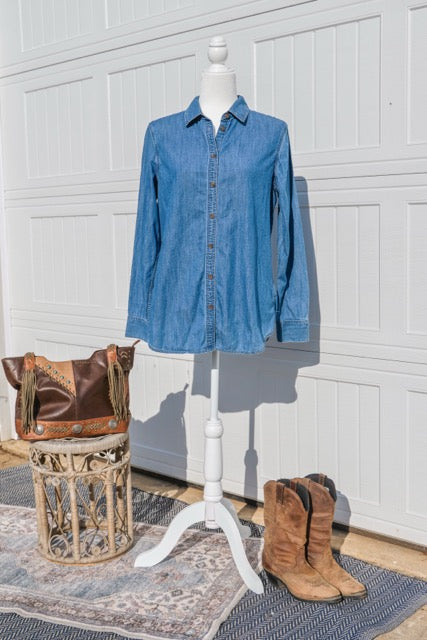 Banana Republic Chambray Cotton-Linen Button-Down Shirt - Medium