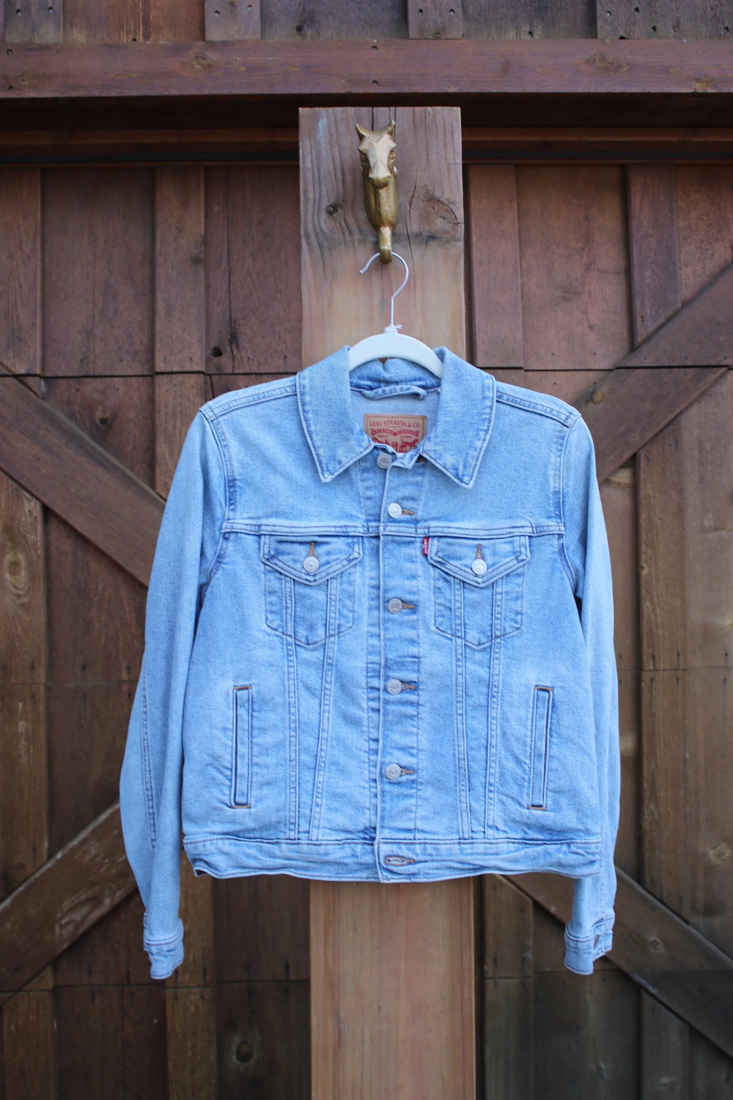 Vintage Levi’s Denim Trucker Jacket – Light Wash Jean Jacket, Classic 90s Style