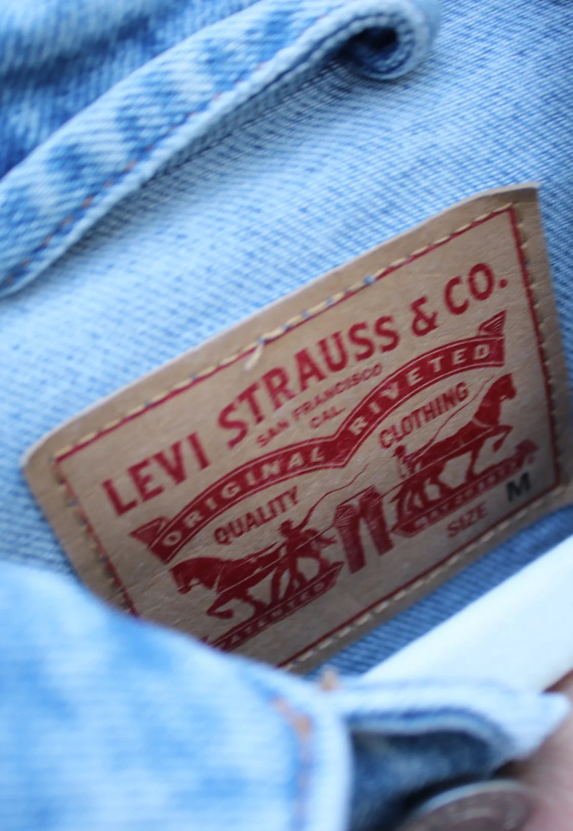 Vintage Levi’s Denim Trucker Jacket – Light Wash Jean Jacket, Classic 90s Style