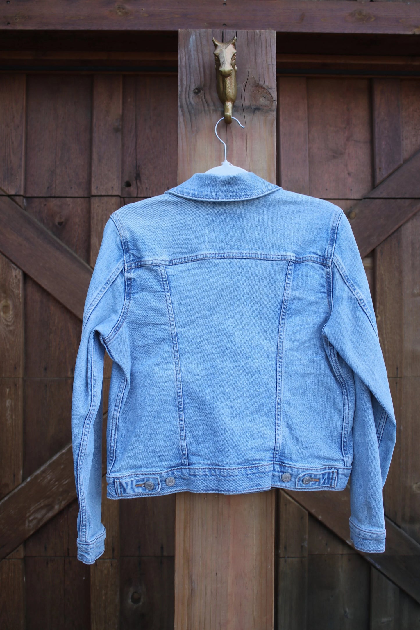 Vintage Levi’s Denim Trucker Jacket – Light Wash Jean Jacket, Classic 90s Style