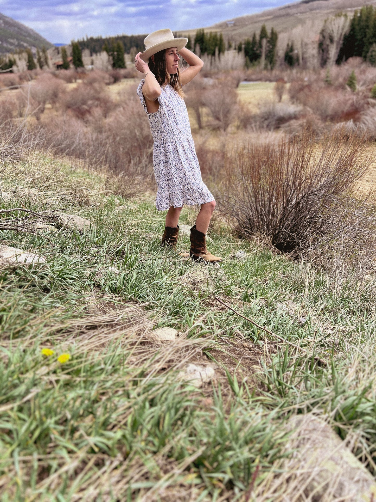 Kirundo Women’s Blue Floral Ruffle Mini Dress